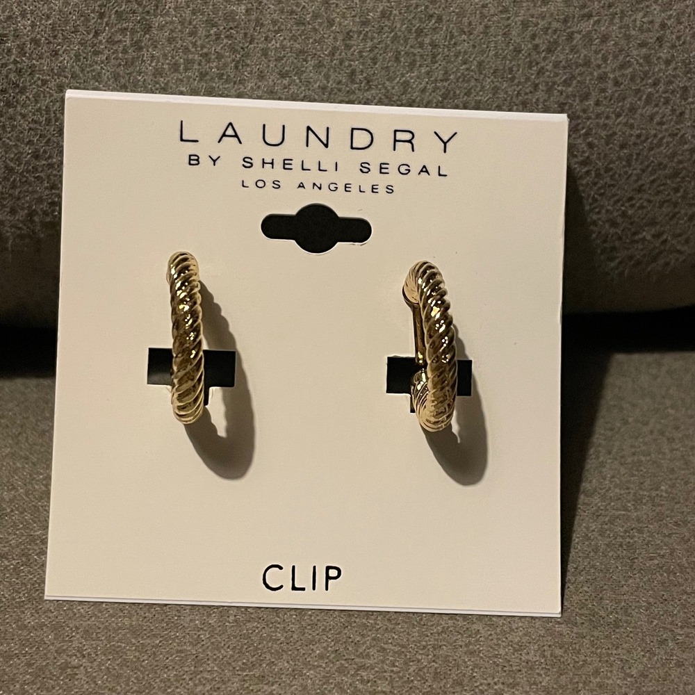 Laundry‎ by Shelli Segal Gold Tone Twisted Rope Clip On Hoop Earrings Ribbed NEW